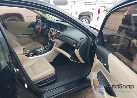 2015 Honda Accord Ex-L z USA, uszkodzony, nr VIN 1HGCR2F81FA047781